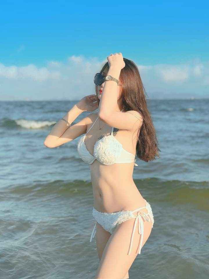 gai-xinh-mac-bikini-ngan-1-4