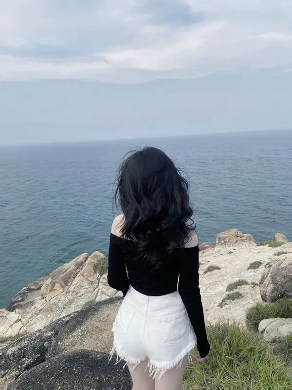 anh gai di bien che mat 43