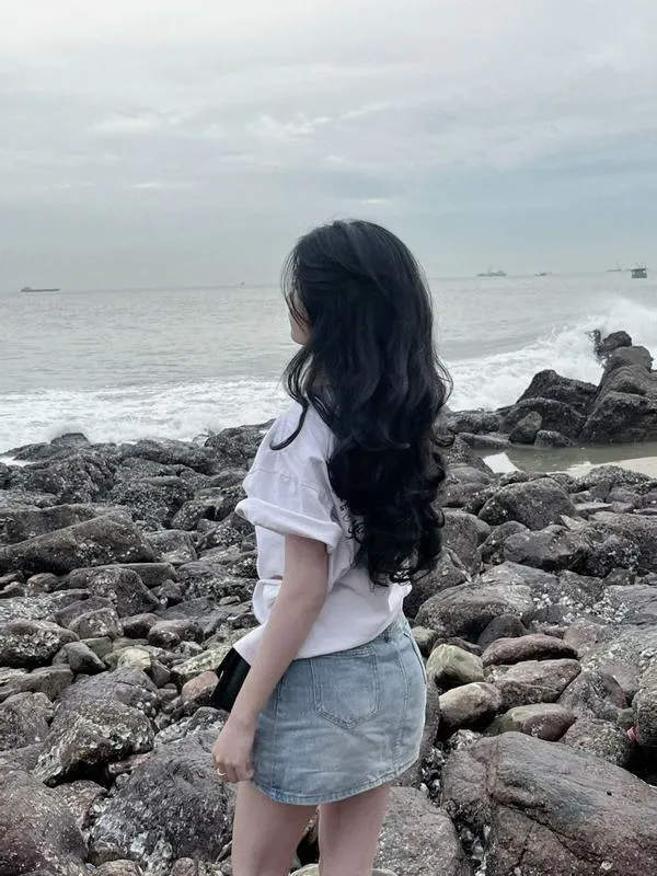 anh gai di bien che mat 67