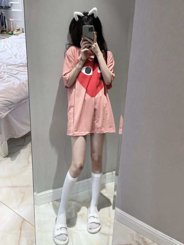anh-gai-k8-che-mat-18