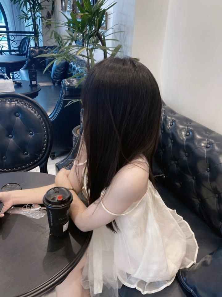 anh-gai-xinh-che-mat-k12