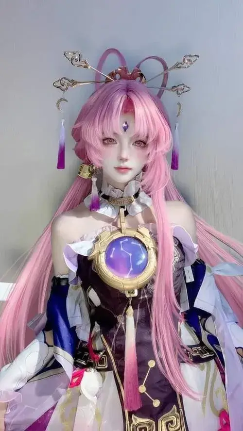 anh gai xinh cosplay lien quan 26