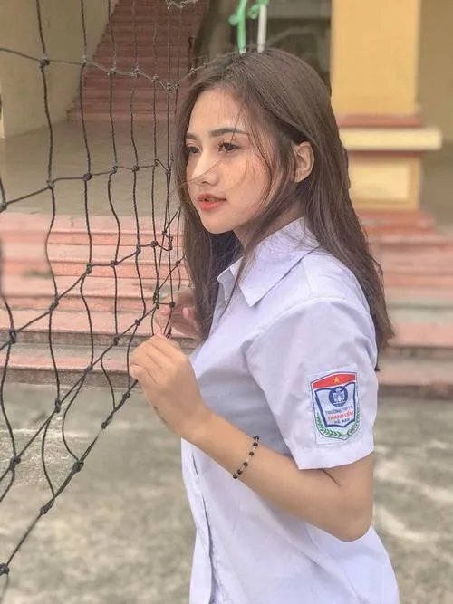 Không gian lớp học buổi sáng mang cảm xúc thanh xuân
