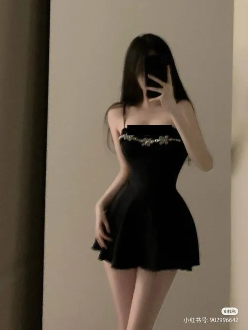 anh gai xinh tiktok mac vay ngan 56