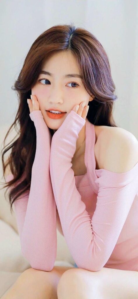 Cô gái cute nụ cười xinh