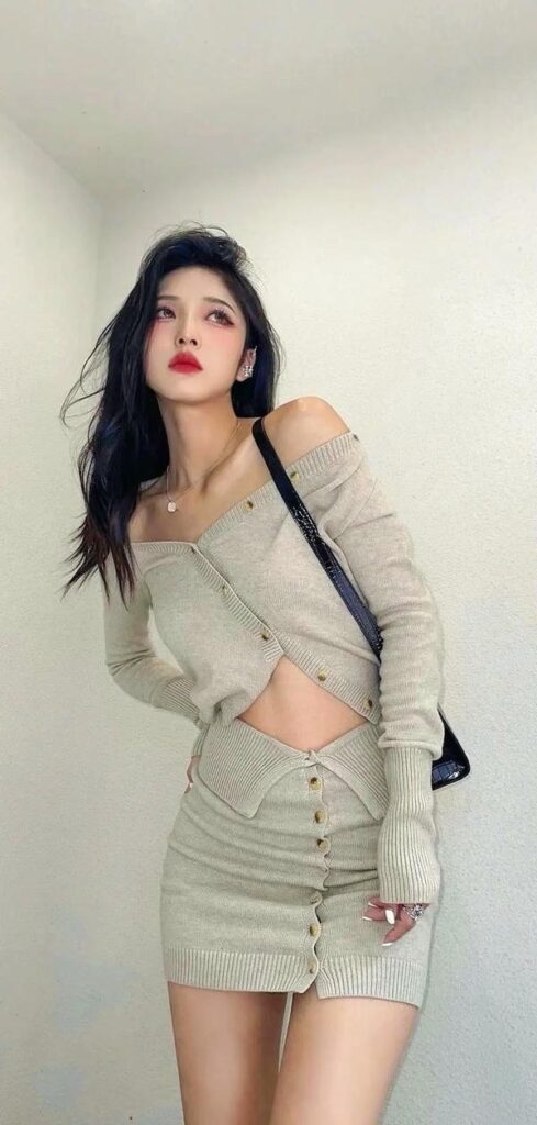 Cô nàng nhỏ nhắn rất đáng