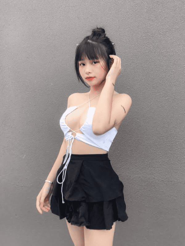 gai-xinh-mac-vay-ngan-34