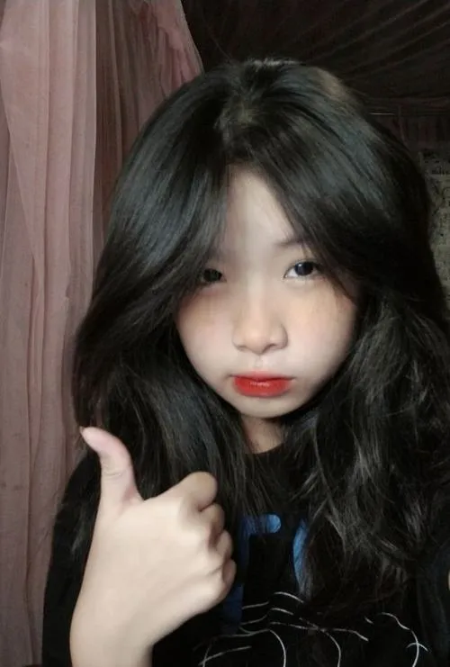 Chu mỏ dễ thương gắn với thần thái ảnh chân dung gần gũi