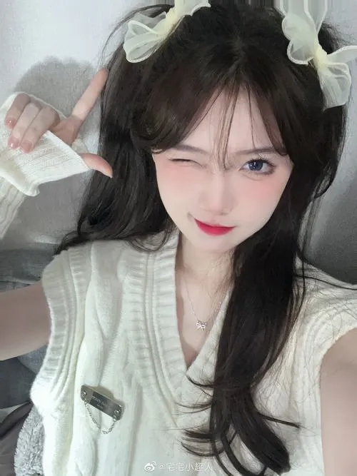 Gái xinh mái tóc dài buông nhẹ mang nét nữ tính